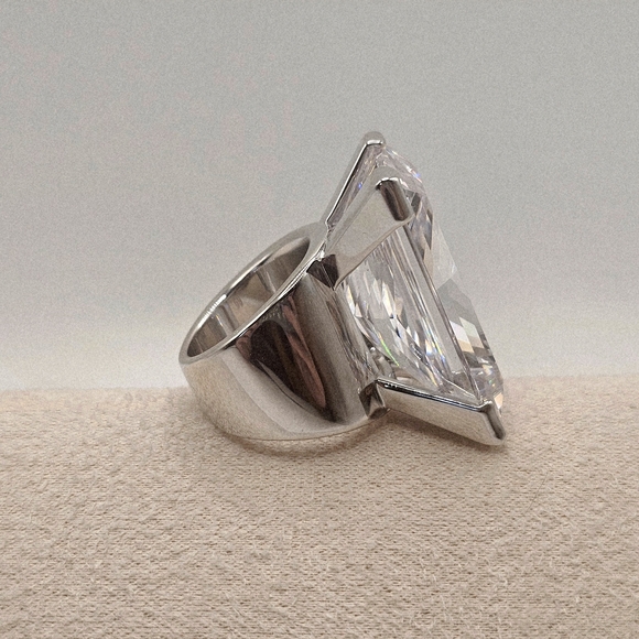 Swarovski Crystal Moonshine Ring - Picture 4 of 9